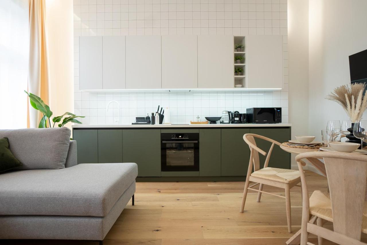 Brand-new 2-room With A King Size Bed Appartement Wenen