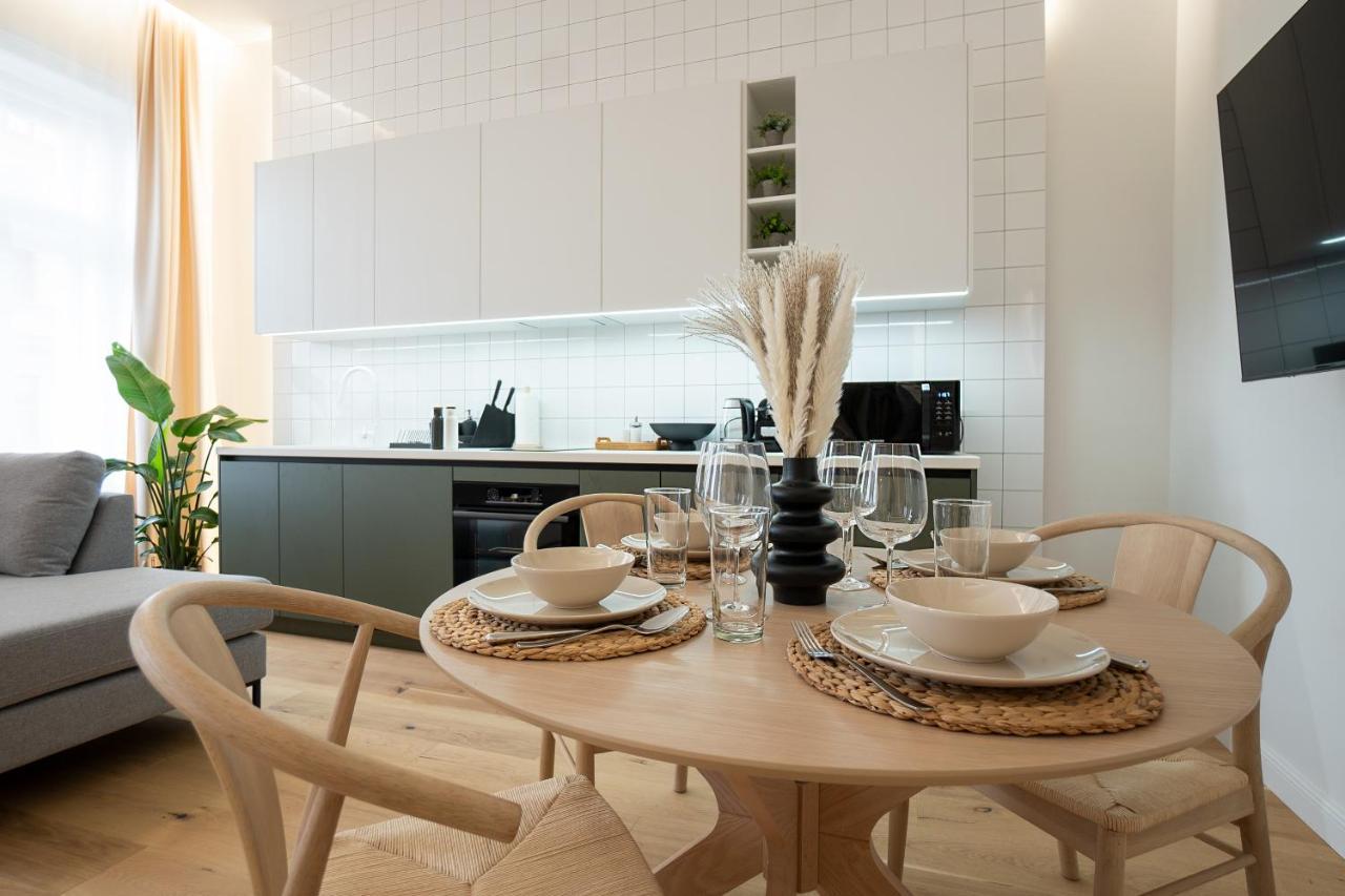 Brand-new 2-room With A King Size Bed Appartement Wenen
