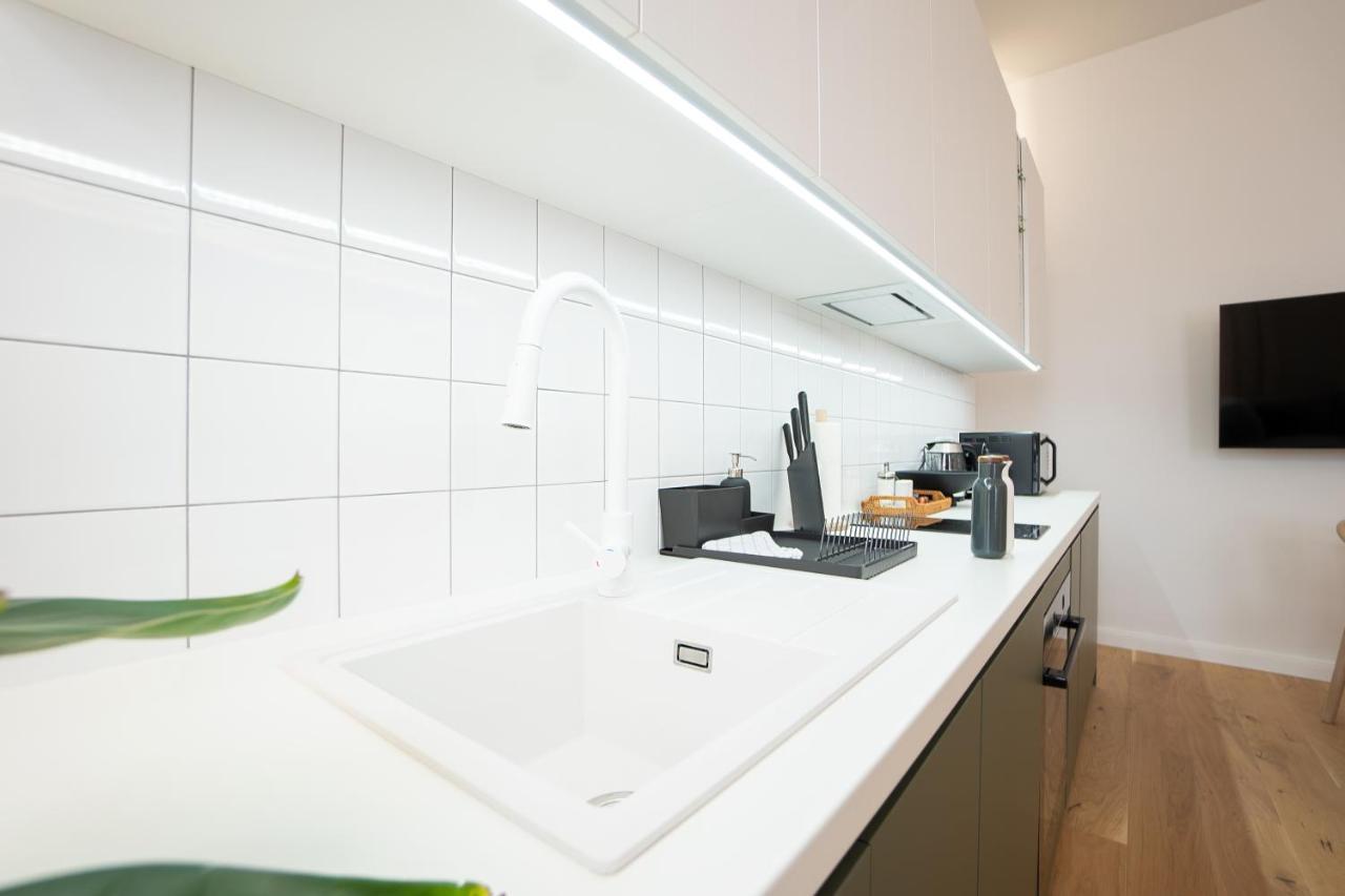 Brand-new 2-room With A King Size Bed Wenen